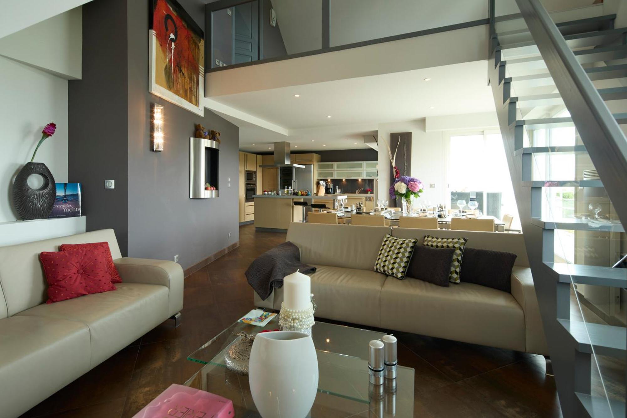 Rivoli Apartment